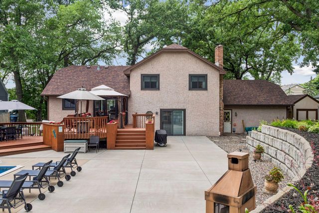 2480 Ariel Street N, North Saint Paul, MN 55109