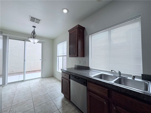 8141 Golden Flowers Street, Las Vegas, NV 89139