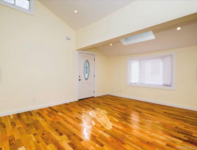 16 cyrus Avenue, Brooklyn, NY 11229