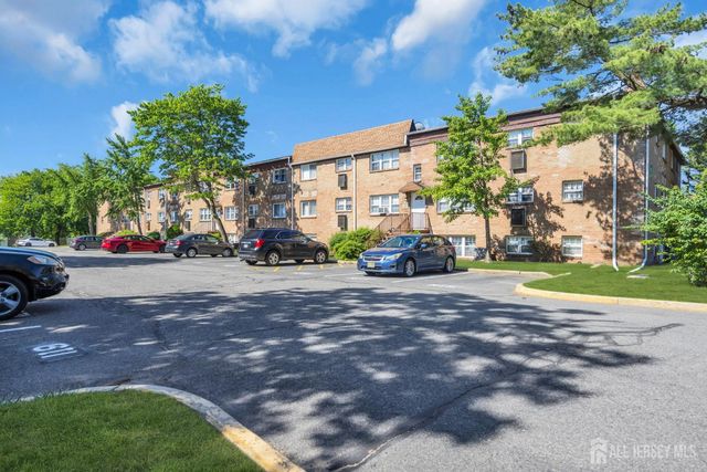 393 College Drive, Edison, NJ 08817