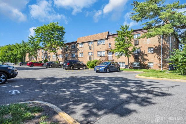 393 College Drive, Edison, NJ 08817