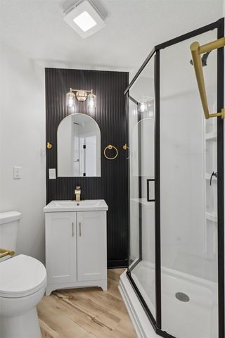 1601 E 21st Street, Des Moines, IA 50317