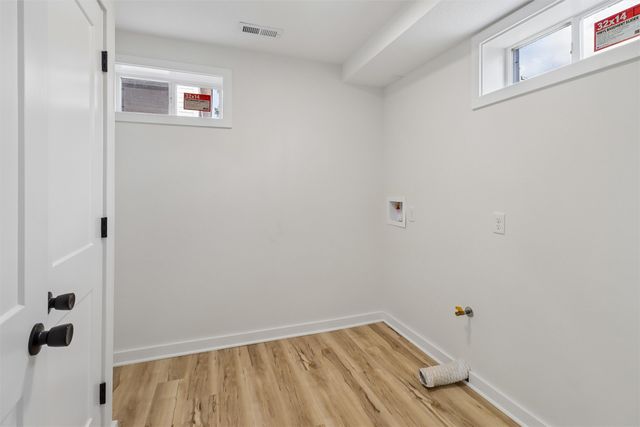 1601 E 21st Street, Des Moines, IA 50317