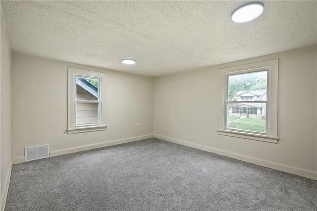 2403 E 69th Terrace, Kansas City, MO 64132