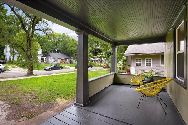 2403 E 69th Terrace, Kansas City, MO 64132