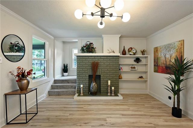 2403 E 69th Terrace, Kansas City, MO 64132