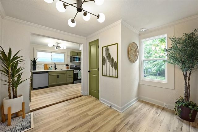 2403 E 69th Terrace, Kansas City, MO 64132