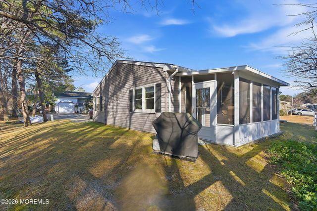 13 S Chestnut Avenue 70, Whiting, NJ 08759