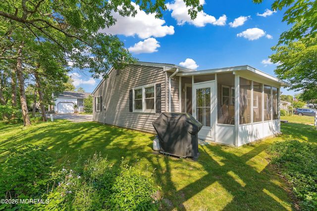 13 S Chestnut Avenue 70, Whiting, NJ 08759