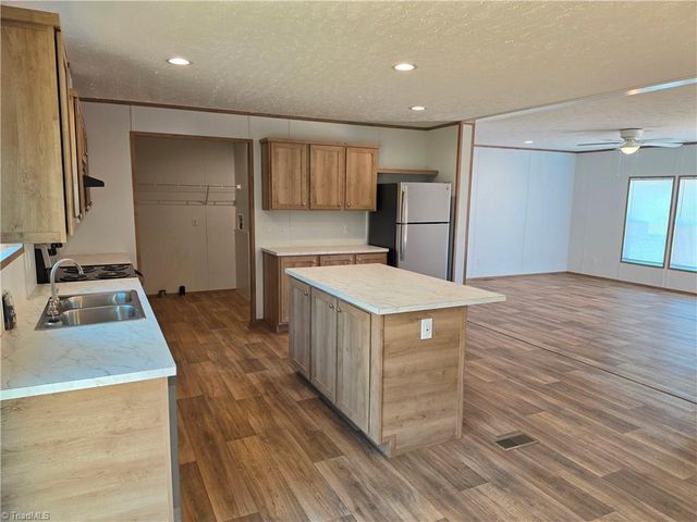 162 Briar Creek Estates, Thomasville, NC 27360