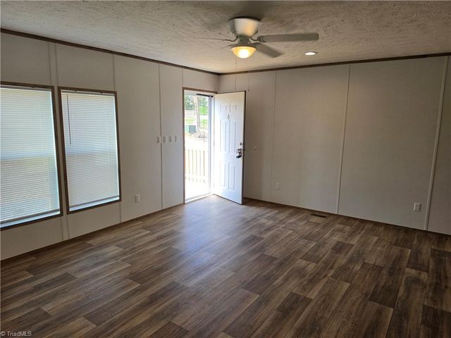 162 Briar Creek Estates, Thomasville, NC 27360