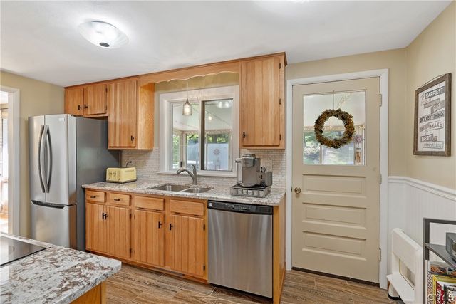 232 Wynnfield Drive, Camillus, NY 13219