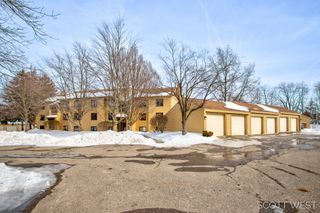 300 Farington Boulevard 16, Holland City, MI 49423