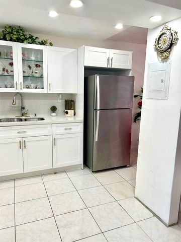9081 Sunrise Lakes Blvd 113, Sunrise, FL 33322
