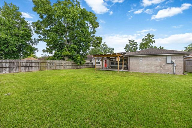 5427 Timpani Drive, Friendswood, TX 77546