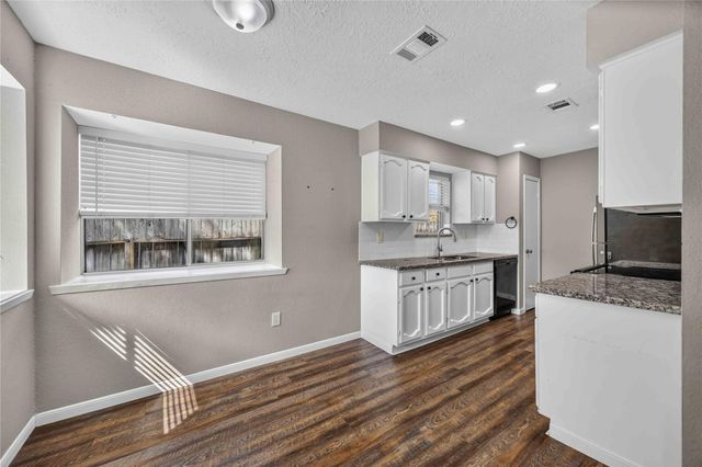 5427 Timpani Drive, Friendswood, TX 77546