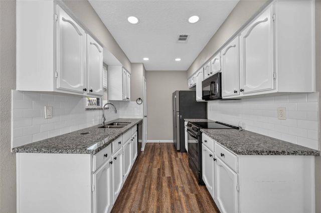 5427 Timpani Drive, Friendswood, TX 77546