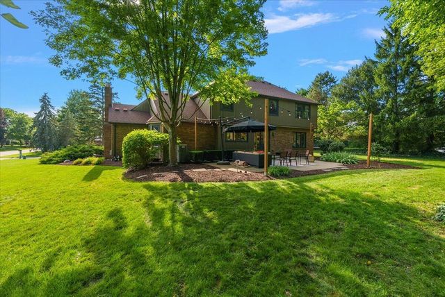 45685 Greenridge Drive, Northville, MI 48167