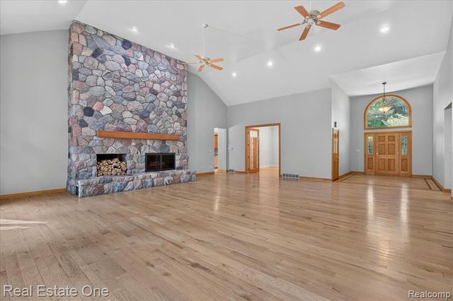 425 Courtney Road, Leonard, MI 48367
