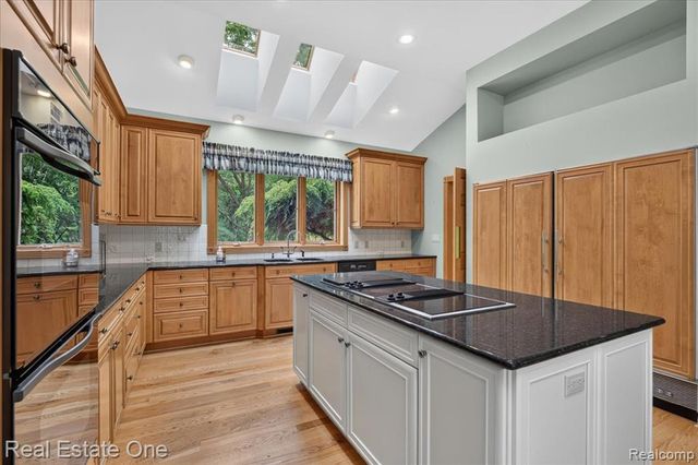 425 Courtney Road, Leonard, MI 48367