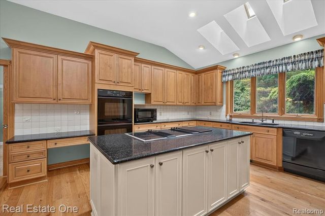 425 Courtney Road, Leonard, MI 48367