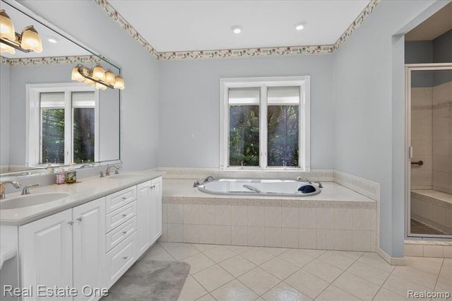 425 Courtney Road, Leonard, MI 48367