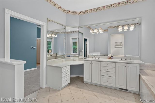 425 Courtney Road, Leonard, MI 48367