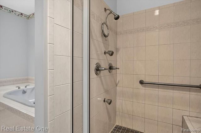 425 Courtney Road, Leonard, MI 48367