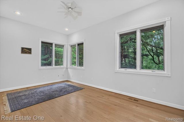 425 Courtney Road, Leonard, MI 48367