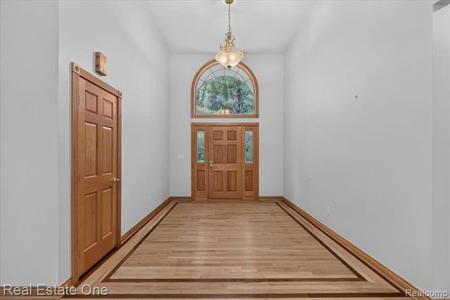425 Courtney Road, Leonard, MI 48367