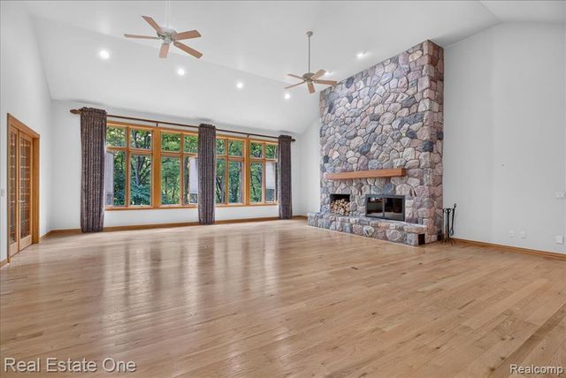 425 Courtney Road, Leonard, MI 48367