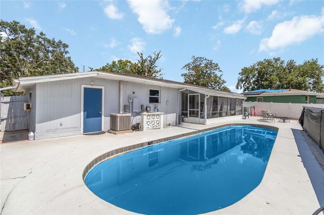 1624 BLOOMFIELD AVENUE, Deltona, FL 32725