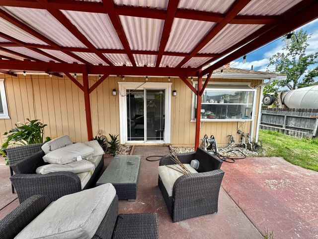 3301 Glenmoor Dr, Sacramento, CA 95827
