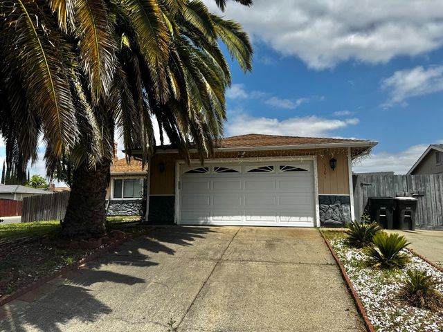 3301 Glenmoor Dr, Sacramento, CA 95827