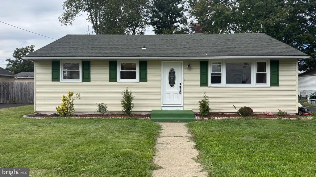 12 FRANCIS ST, WRIGHTSTOWN, NJ 08562 — exterior