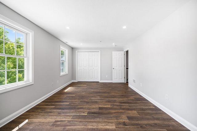 186 Tyngsboro Rd 6, Chelmsford, MA 01863