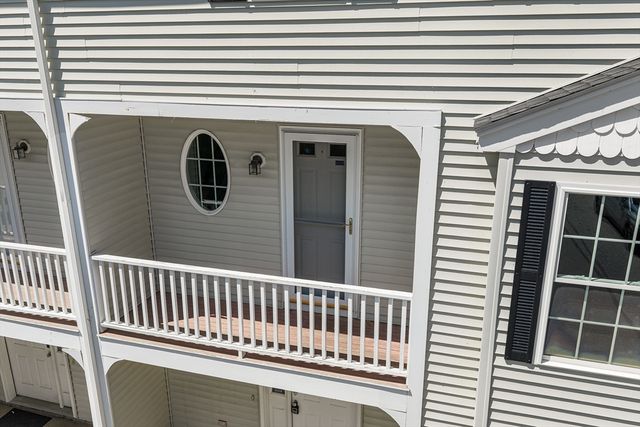 186 Tyngsboro Rd 6, Chelmsford, MA 01863