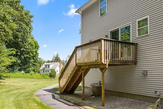 186 Tyngsboro Rd 6, Chelmsford, MA 01863