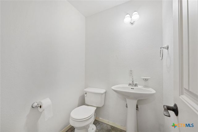 315 N Scenic Loop, Canyon Lake, TX 78133