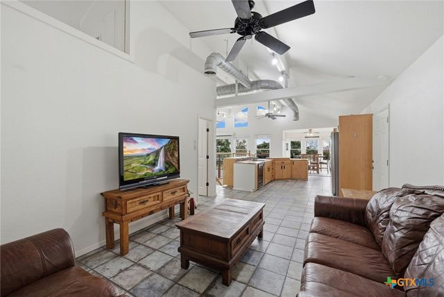 315 N Scenic Loop, Canyon Lake, TX 78133