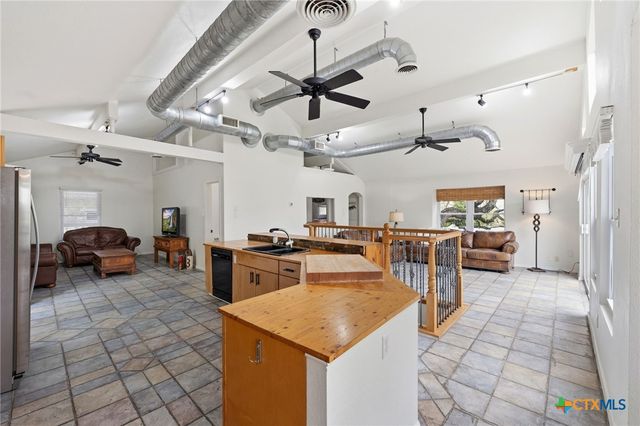 315 N Scenic Loop, Canyon Lake, TX 78133