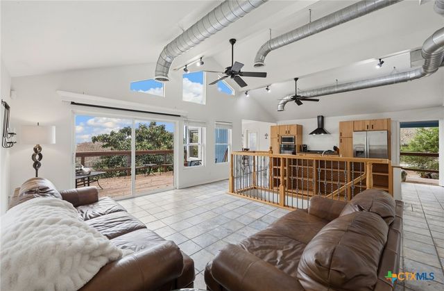 315 N Scenic Loop, Canyon Lake, TX 78133