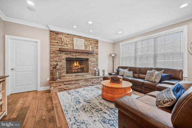 13 FOX RUN, Monroe Twp, NJ 08831