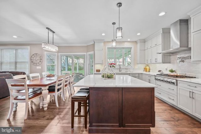 13 FOX RUN, Monroe Twp, NJ 08831
