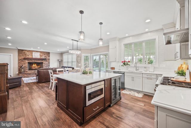 13 FOX RUN, Monroe Twp, NJ 08831