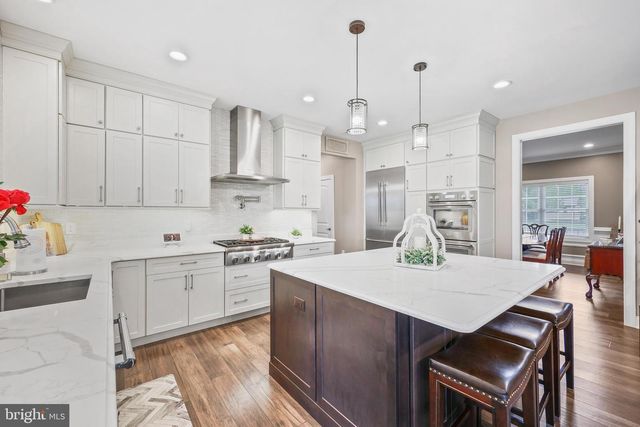 13 FOX RUN, Monroe Twp, NJ 08831