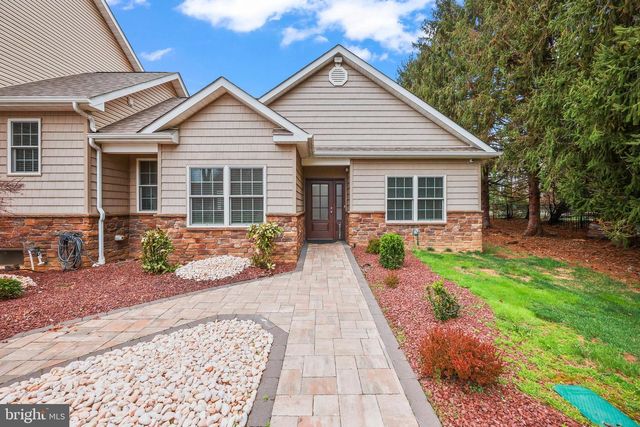 13 FOX RUN, Monroe Twp, NJ 08831