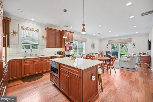 13 FOX RUN, Monroe Twp, NJ 08831