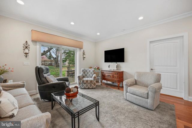13 FOX RUN, Monroe Twp, NJ 08831