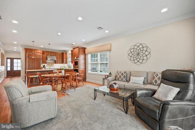 13 FOX RUN, Monroe Twp, NJ 08831